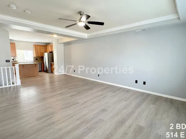 Spacious & Modern 2 BD | 2.5 BA Townhome - Molalla, 514 E Main St, Molalla, OR 97038