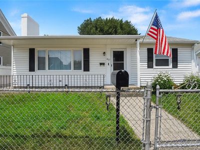 62 Bristol Ave, Pawtucket, RI, 02861