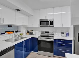 3410 Foxcroft Rd APT 202, Miramar, FL 33025