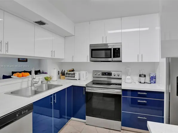 3410 Foxcroft Rd APT 202, Miramar, FL 33025