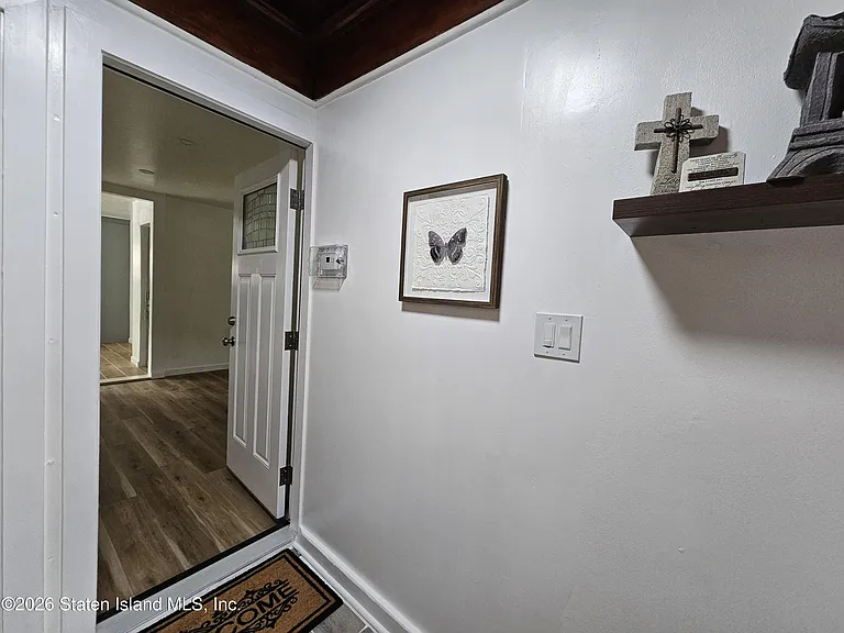270 Saint John Ave — Photo 2