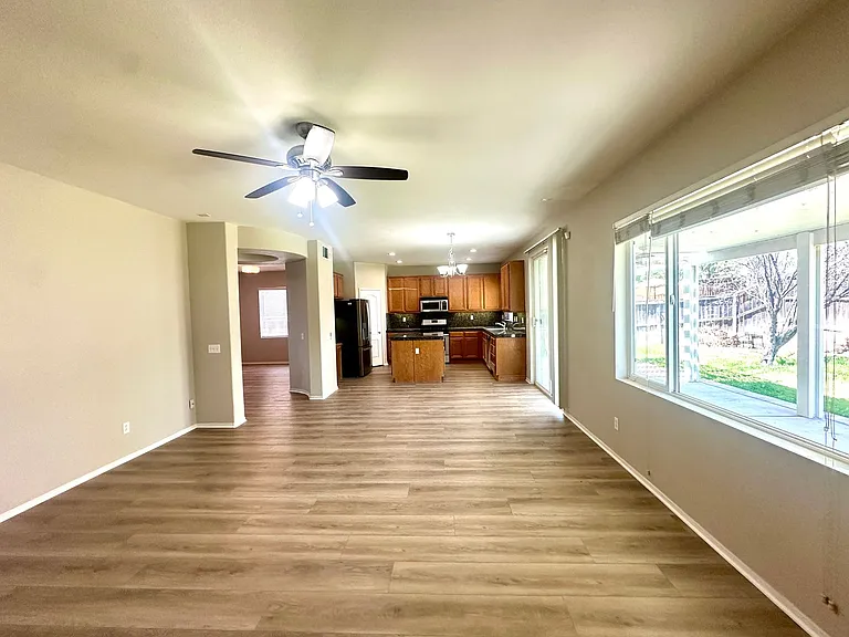 36026 Kiel Ct — Photo 11