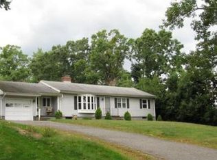 11 Oak Bluff Cir, East Longmeadow, MA 01028