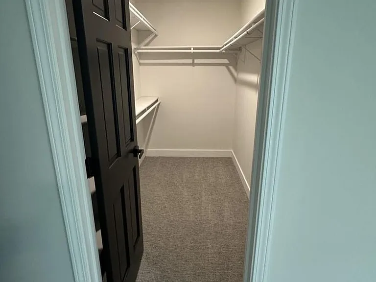 2301 Grant Ln — Photo 22