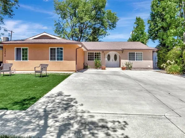 24017 Sylvan St, Woodland Hills, CA 91367