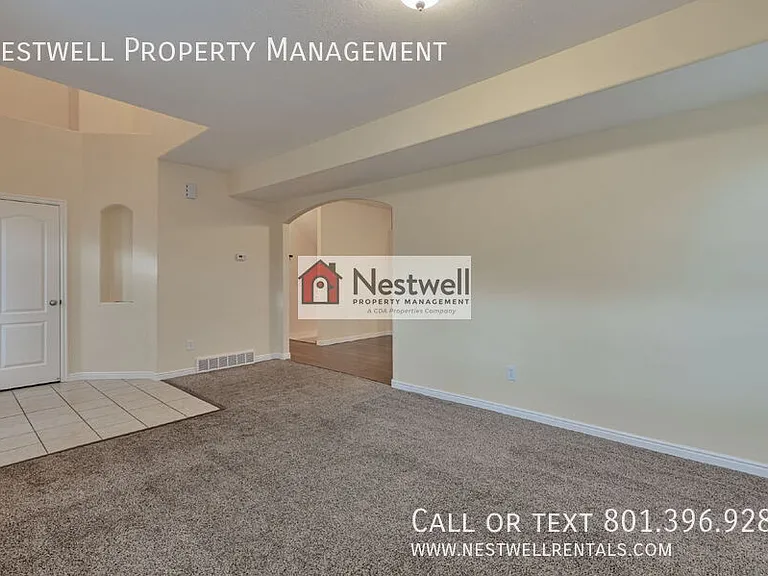 6838 W Grevillea Ln — Photo 5