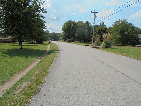 Exterior Neighborhood (street photo)