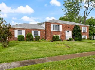 801 Echo Bridge Rd, Middletown, KY 40243