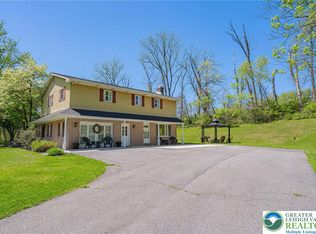 3857 Friedens Rd, Slatington, PA 18080