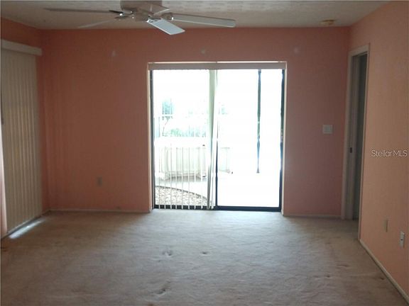 5th image of 323 Rubens Dr