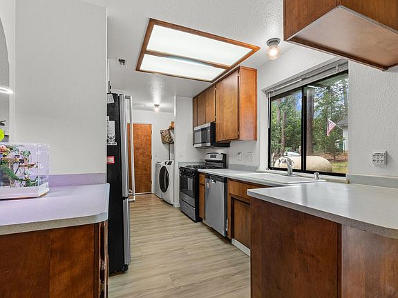 3rd image of 5680 Azalea Cir