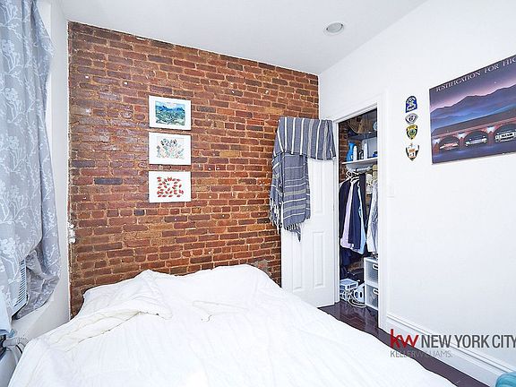 3rd image of 120 Macdougal St APT 14