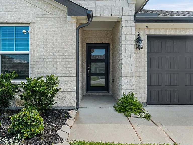 10520 Deussen Ln — Photo 4