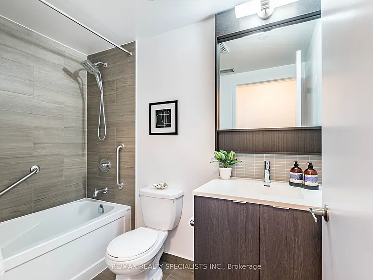 2560 Eglinton Ave W #610 — Photo 28