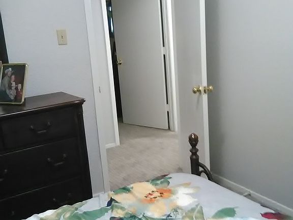 4th image of 513 E Fir St