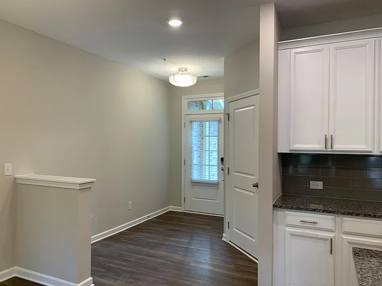 1337 Elderwood Way — Photo 3
