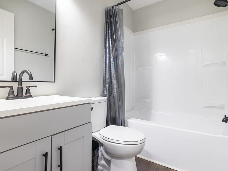 3814 Memorial Blvd #23 — Photo 5