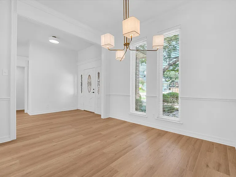 610 Timber Way — Photo 5