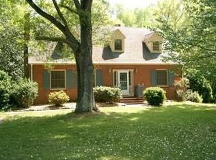 510 Proctor St, Drakes Branch, VA
