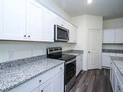 4th image of 8352 Hawkview Dr