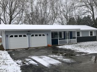 5934 S Scottdale Rd, Berrien Springs, MI 49103