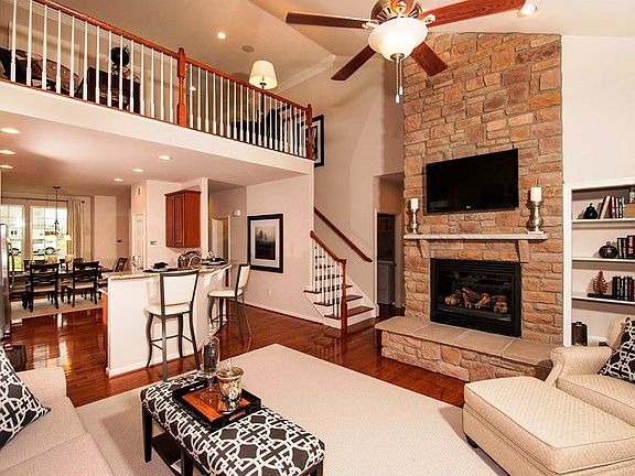 5th image of 33022 Red Fox Ct