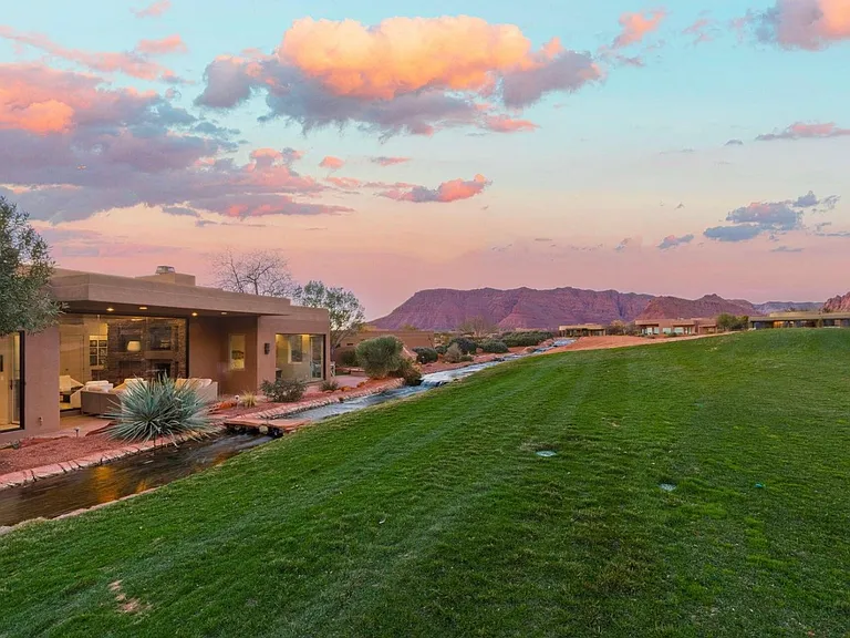 2410 W Entrada Trl #19 — Photo 15