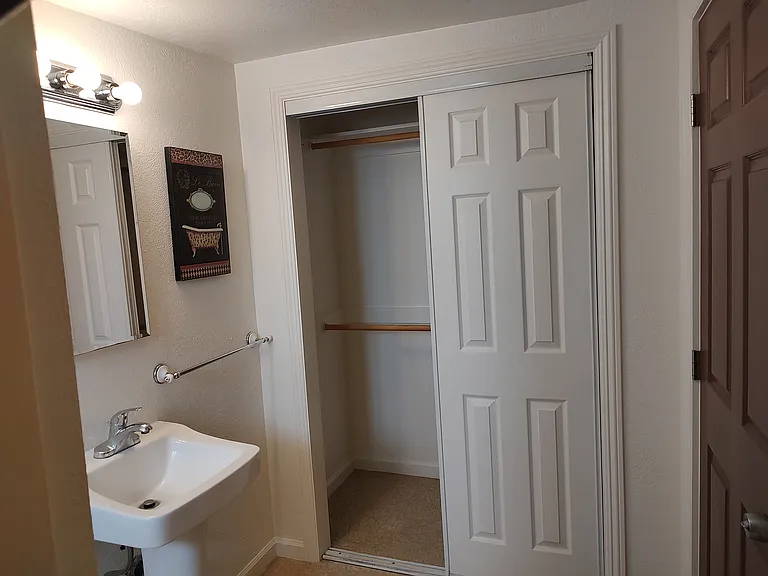 534 W Murphy St — Photo 6