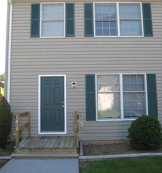 1618 Whipple Dr — Photo 2