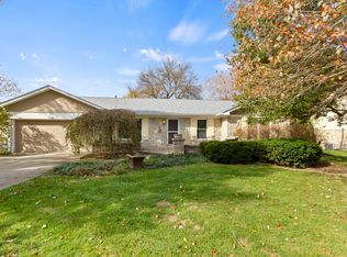 534 Nuthatch Dr, Zionsville, IN 46077