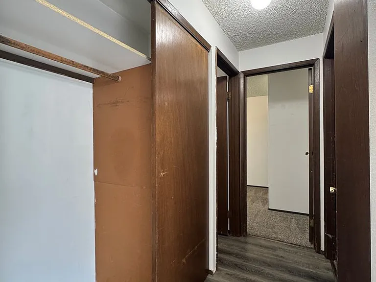 1204 N B St — Photo 37