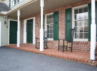 2894 Weaver Rd, Lancaster, PA 17601