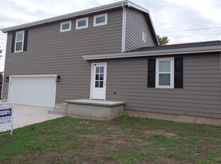 1203 Elm St, Victoria, KS 67671