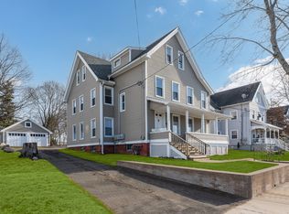 33 Church St, Branford, CT 06405