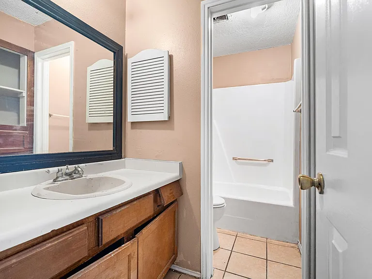 5202 Gawain Dr — Photo 12