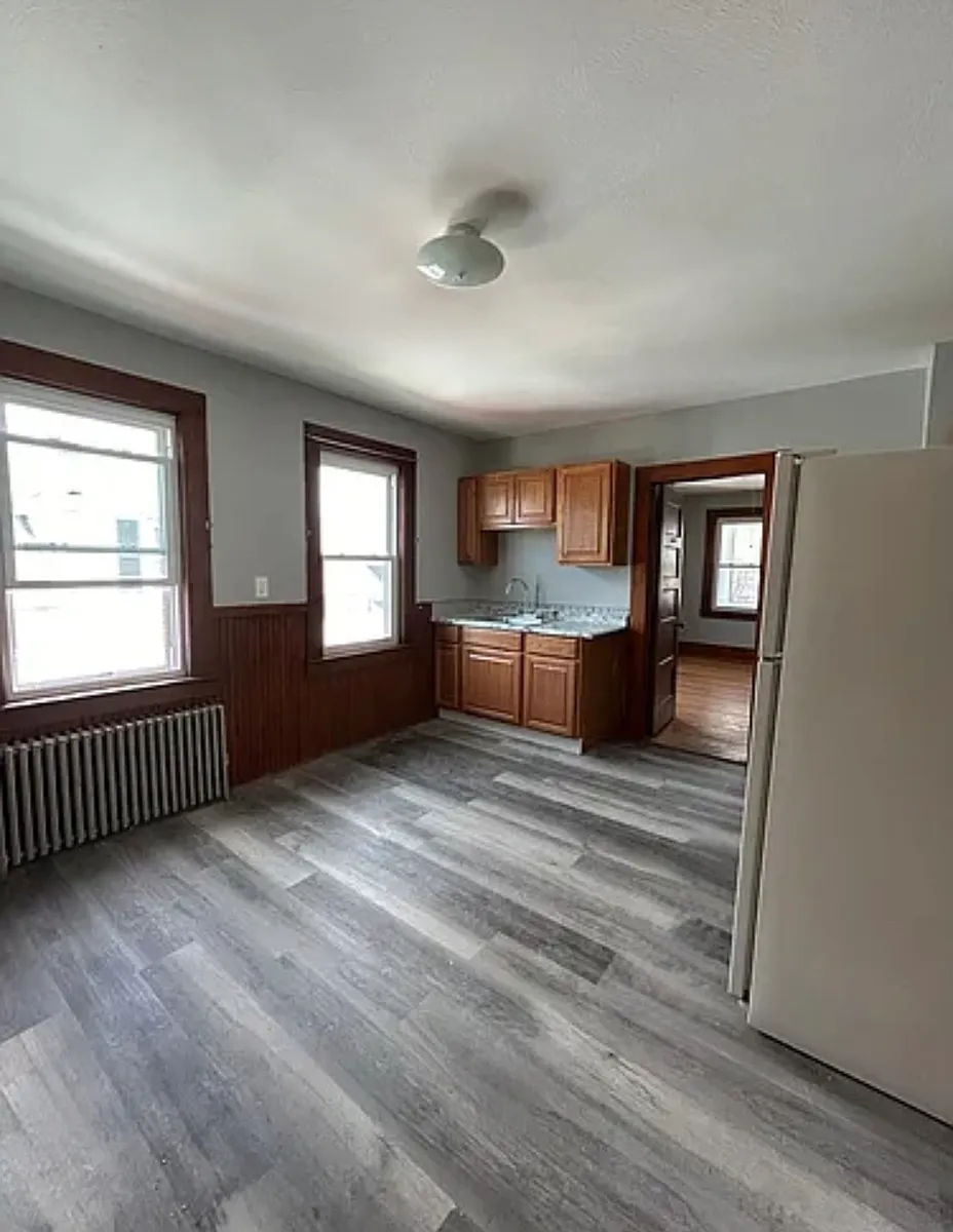 Building Photo - 11 6th St #2-B