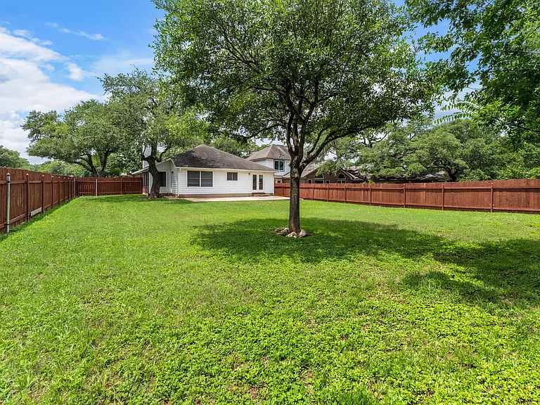 5900 Taylorcrest Dr — Photo 29