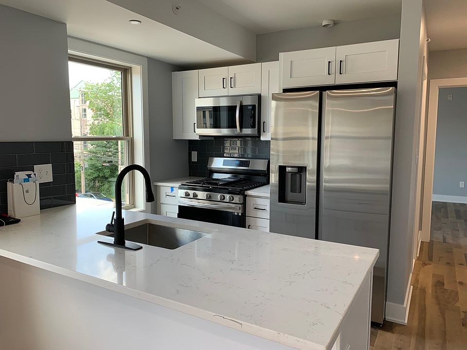 Kitchen with brand new appliances