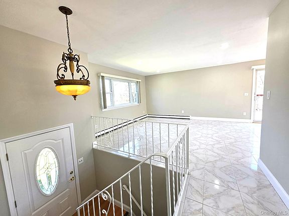 3rd image of 308 Browns Rd