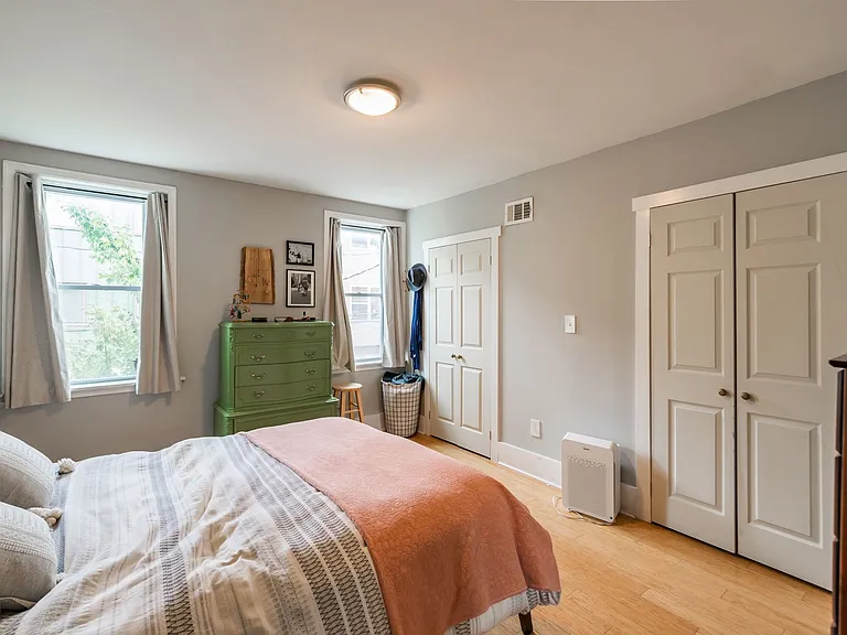 2042 E Fletcher St — Photo 19