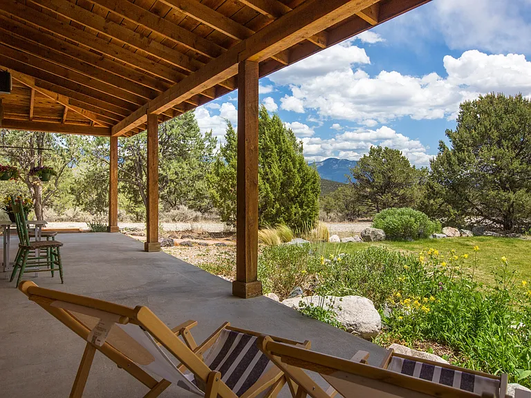 27 Spanish Peaks Rd — Photo 2