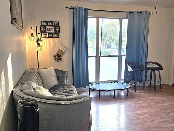 5th image of 7815 RENOIR Drive