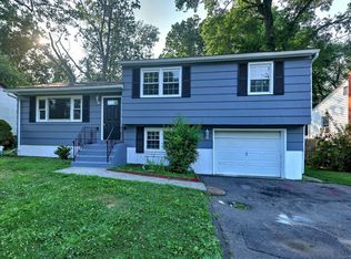 377 W Spring St, West Haven, CT 06516