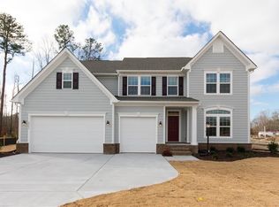 2215 Summer Breeze Rd, Chesapeake, VA 23323