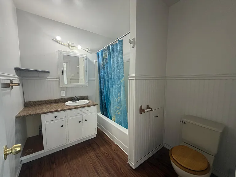418 E Ash St — Photo 3