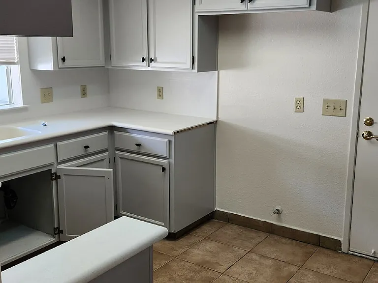266 Odessa Way — Photo 7