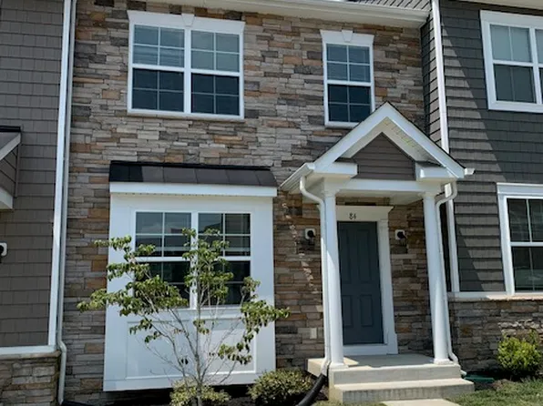 84 Andrews Pl, Fredericksburg, VA 22405