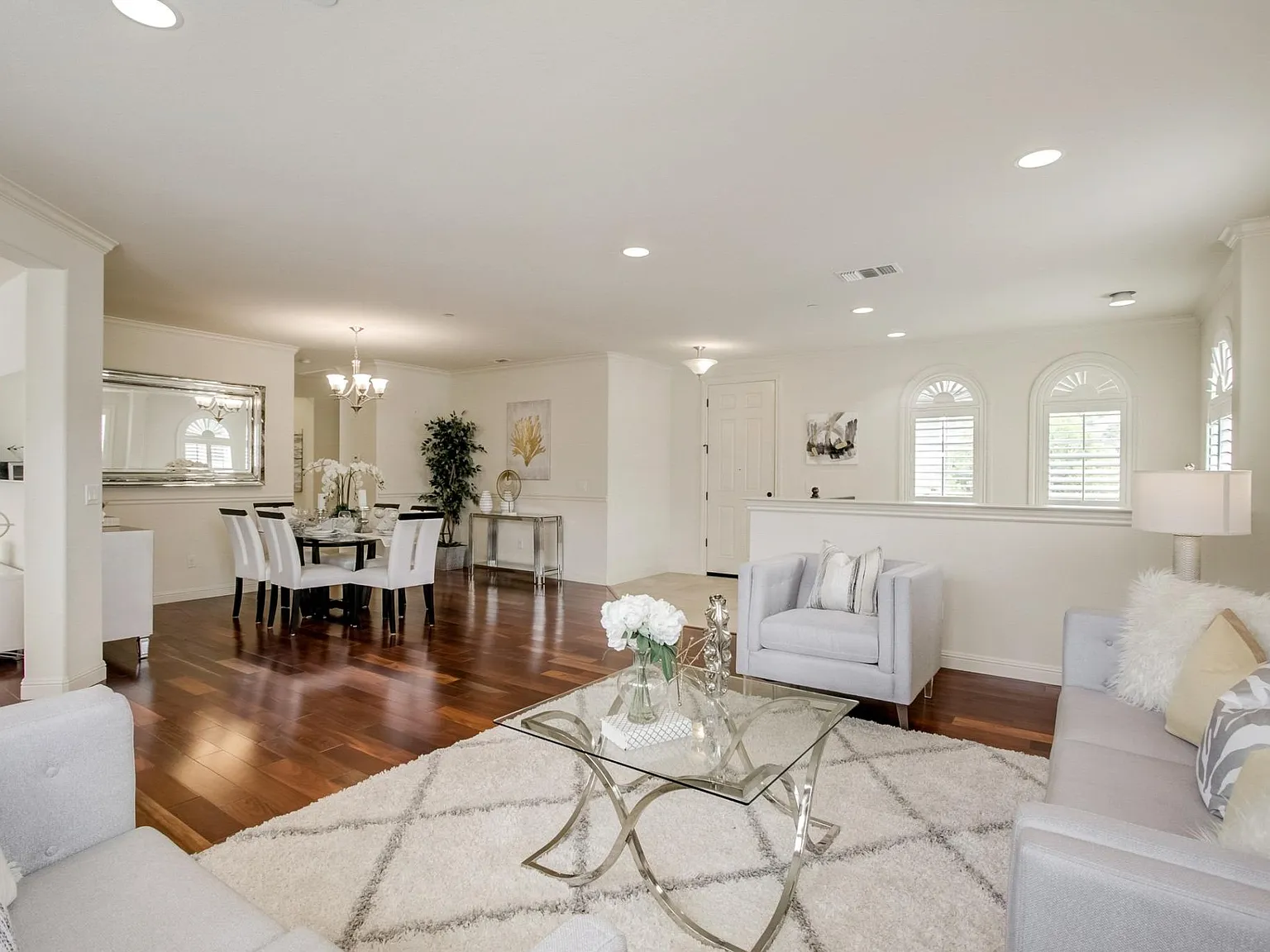 4 bed, 2.5 bath, 2900 sqft, $6,500 — Photo 4