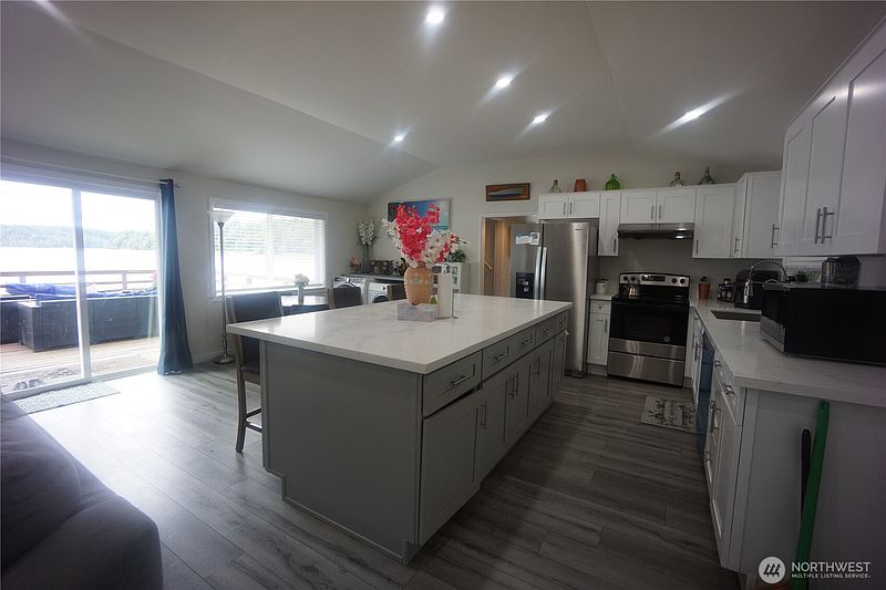 5th image of 840 E Sunset Road