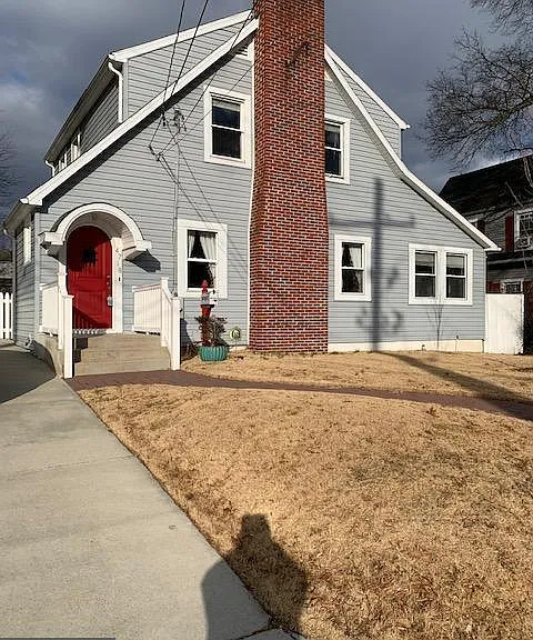 4718 Ruatan St — Photo 1